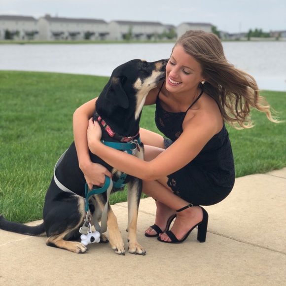 Meet your Posher, Tiffany - Picture 3 of 5